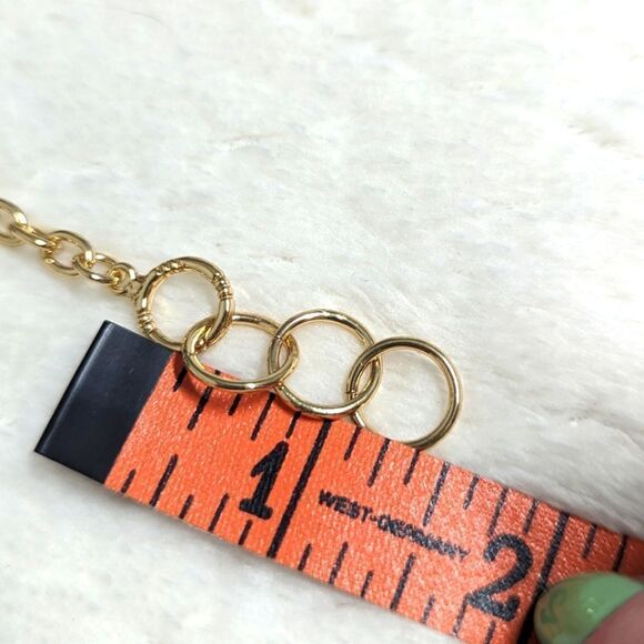 NWOT Black Acrylic Cabachon Goldtone Disc Bracelet - Picture 8 of 11